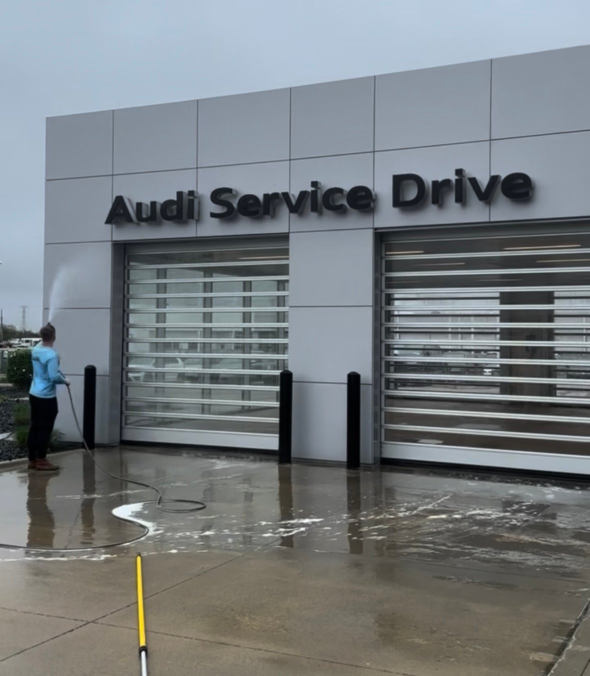 Audi Alucobond panels after cleaning no streaks